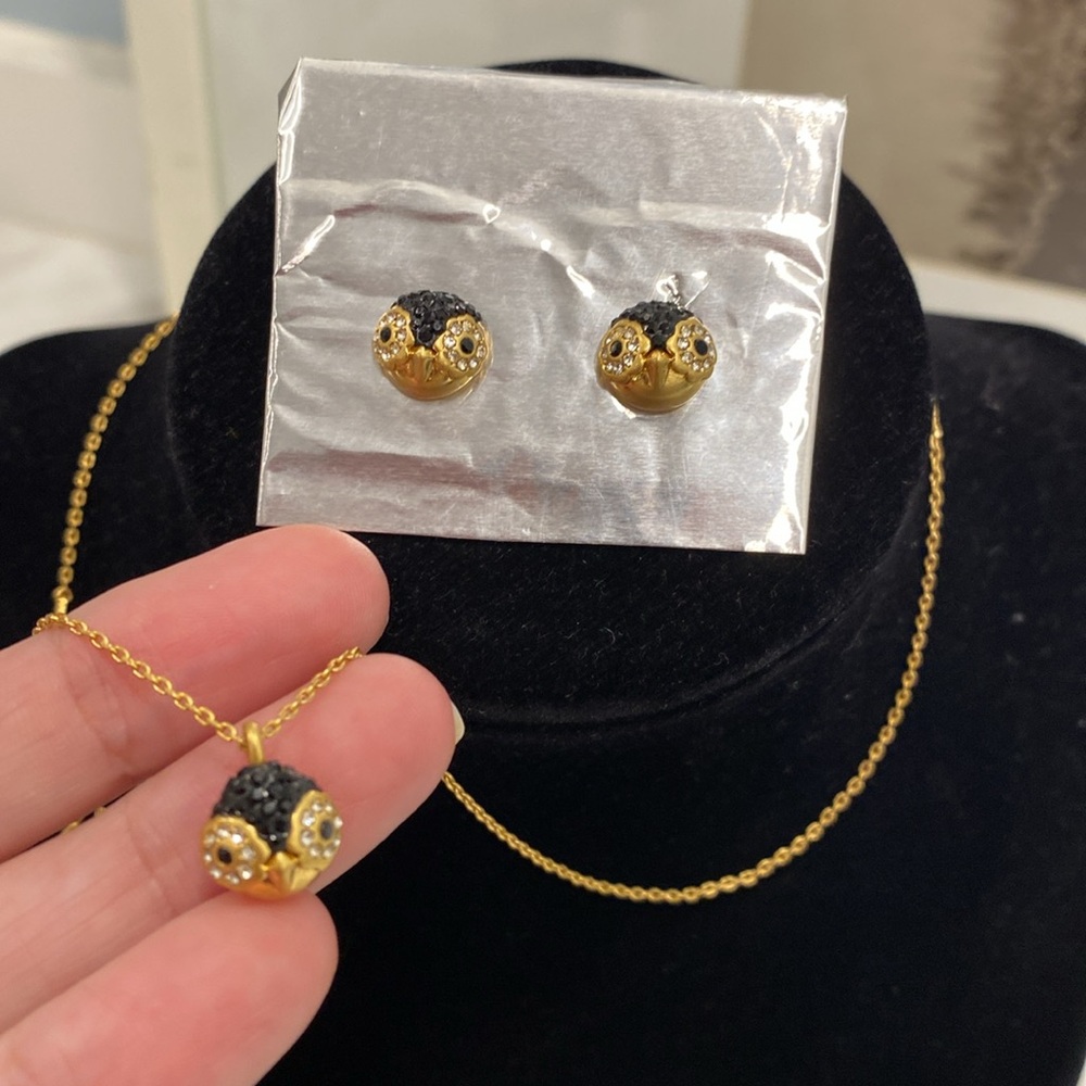 Whimsical Kate Spade Luxe Penguin Necklace & Earrings Set – Coquette - Picture 4 of 13